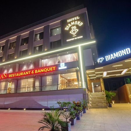 Hotel Diamond 26 Сурат Экстерьер фото