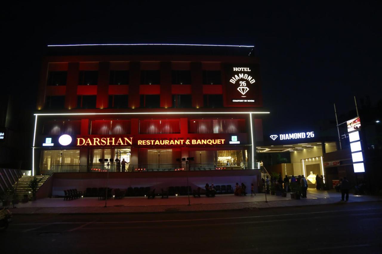 Hotel Diamond 26 Сурат Экстерьер фото