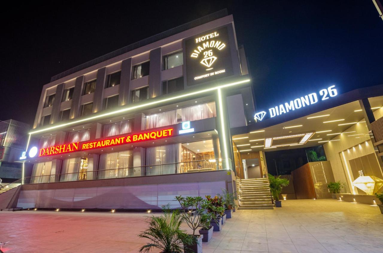 Hotel Diamond 26 Сурат Экстерьер фото