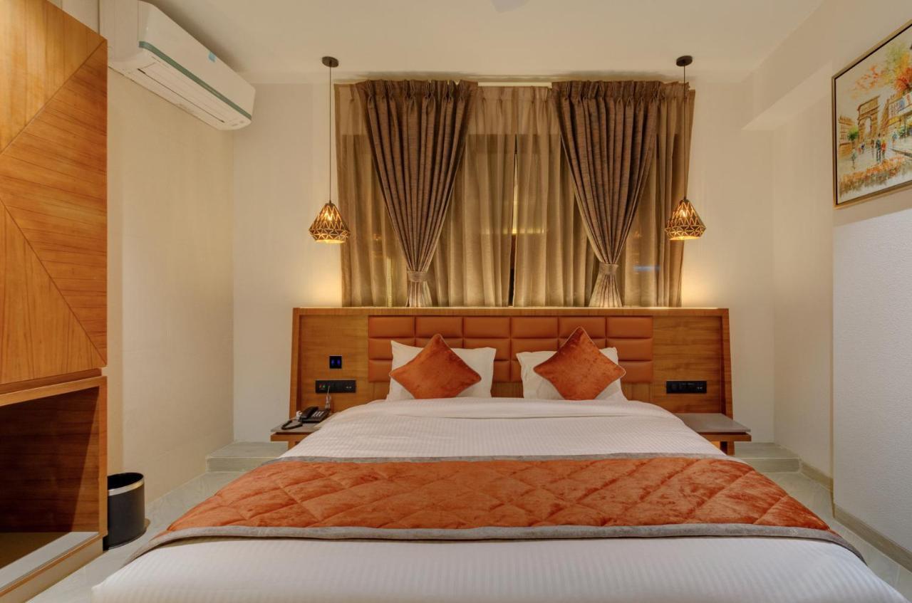 Hotel Diamond 26 Сурат Экстерьер фото