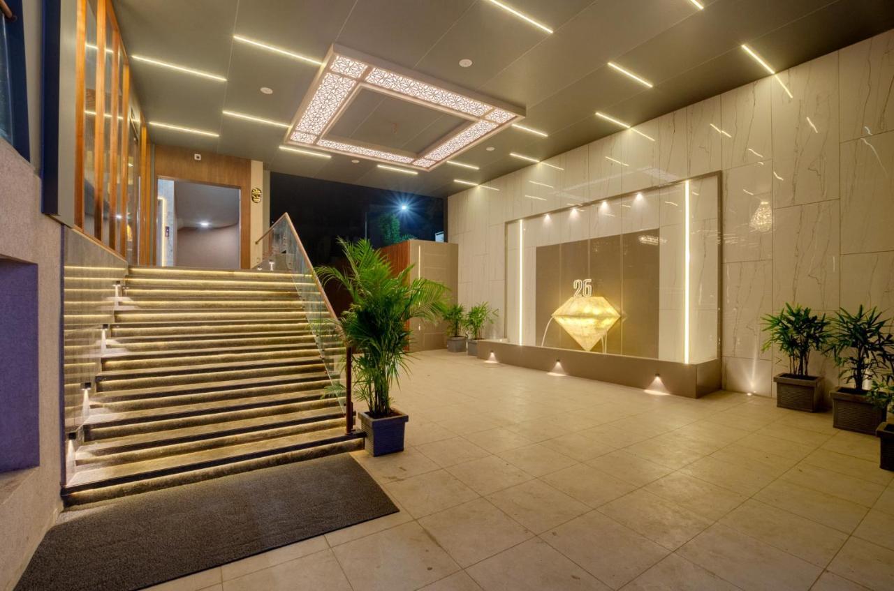 Hotel Diamond 26 Сурат Экстерьер фото